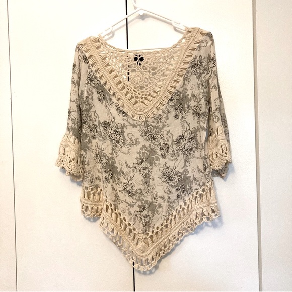 COCO and CARMEN Crochet Lace Boho Chic Roses Bell Sleeves Top Small Medium - Picture 5 of 16